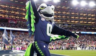 Seattle Seahawks poach San Francisco 49ers coach in shocking move