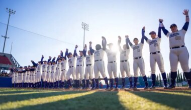 UW softball rolls past Fresno State in 9-0 victory