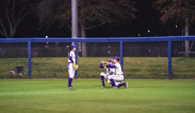 UW softball racks up 11 hits in 6-1 win to sweep Fresno State