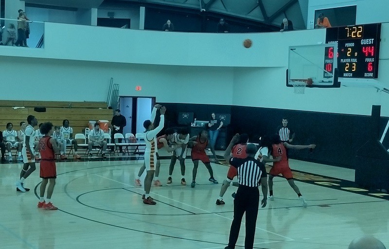Johnnie Jones making a free throw