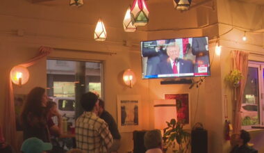 Crowd gathers at Manny's in San Francisco to watch State of the Union address – KION-TV