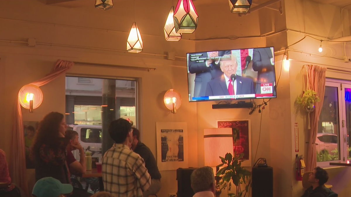 Crowd gathers at Manny's in San Francisco to watch State of the Union address – KION-TV