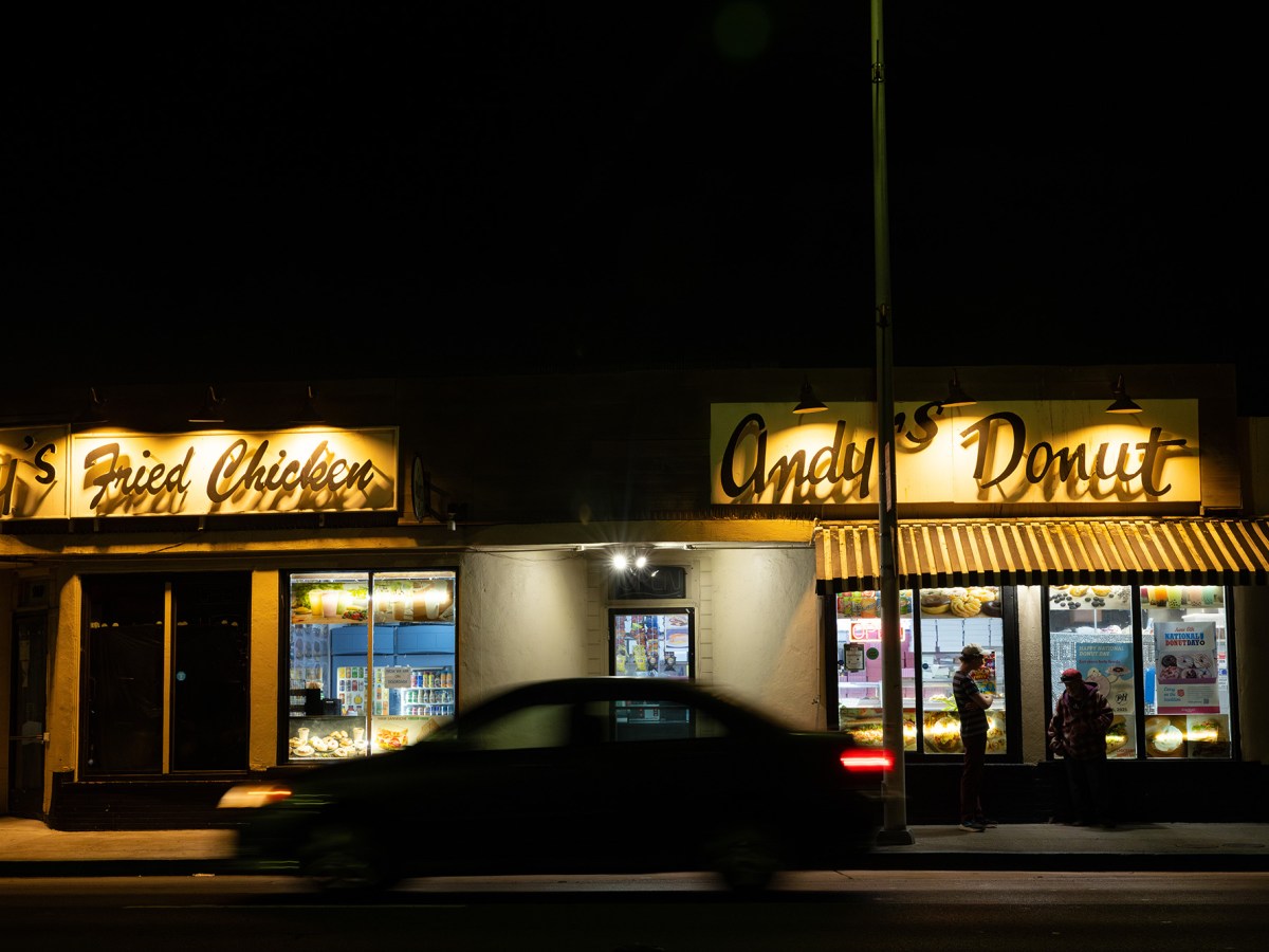 Andy’s Donut Stop is a predawn haven for paramedics, gamblers and the slightly hungover