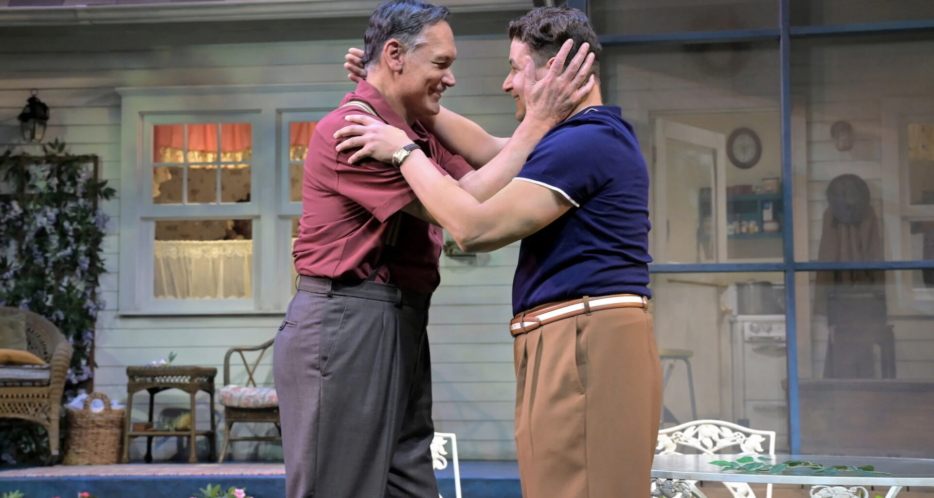 Review: Jimmy Smits, Wanda De Jesús power a gripping ‘All My Sons’ at Berkeley Rep