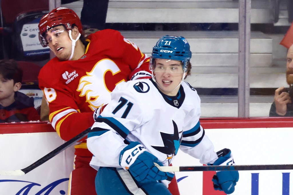 San Jose Sharks lose to Calgary Flames, fall behind in NHL playoff race