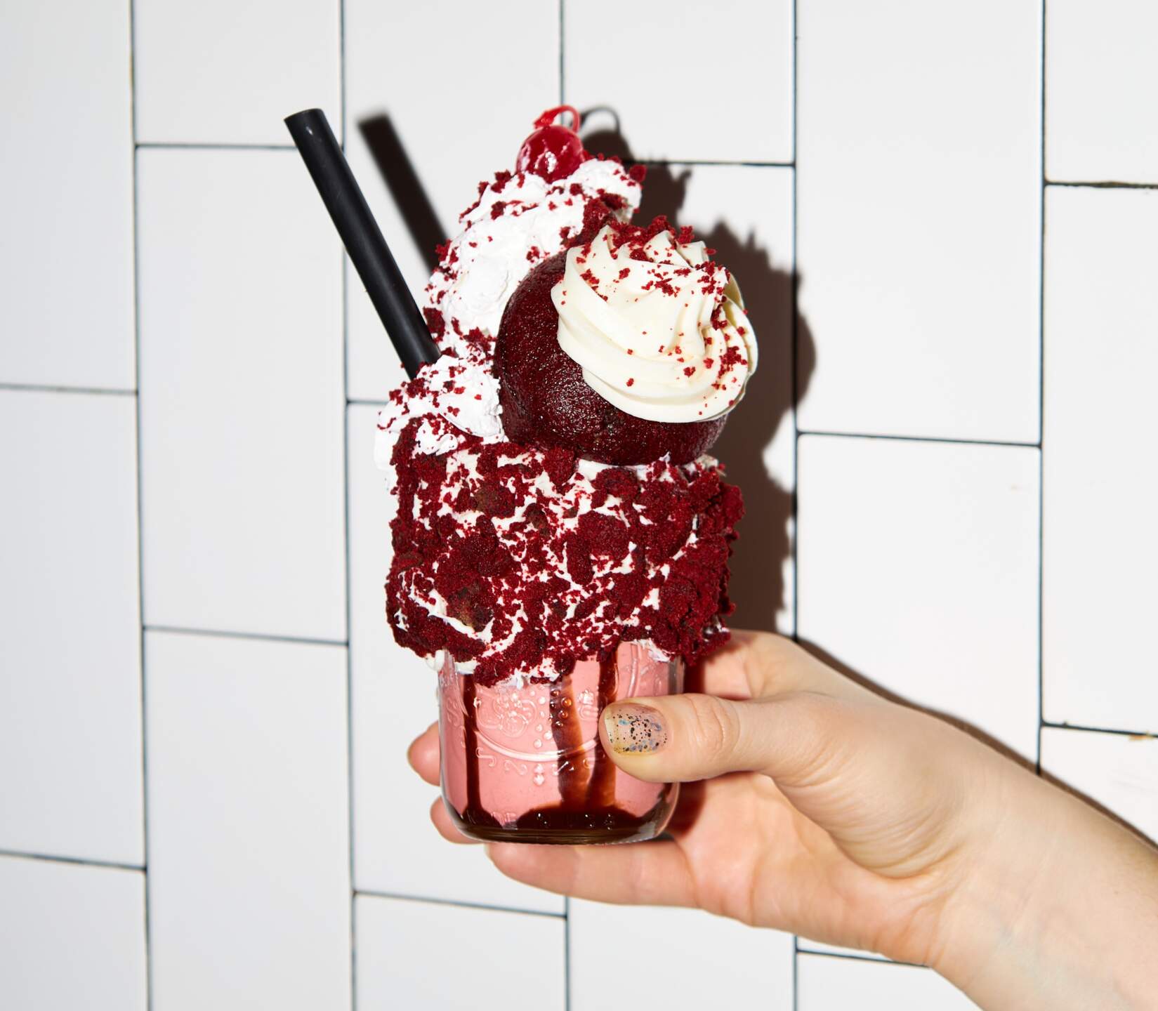 , DISNEYLAND UPDATE: Transport Troubles, 25 Years of Change & After Dark Dates Drop