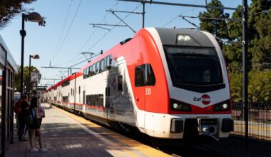 Mountain View approves plan to close downtown train crossing to cars