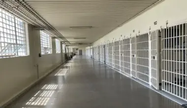 LAO Urges Additional Prison Closure as Budget Report Highlights Empty Beds and Rising Costs