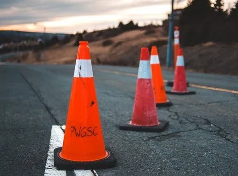 Oakland Accident on I-580 Involves BMW, SUV, and Caltrans Truck 