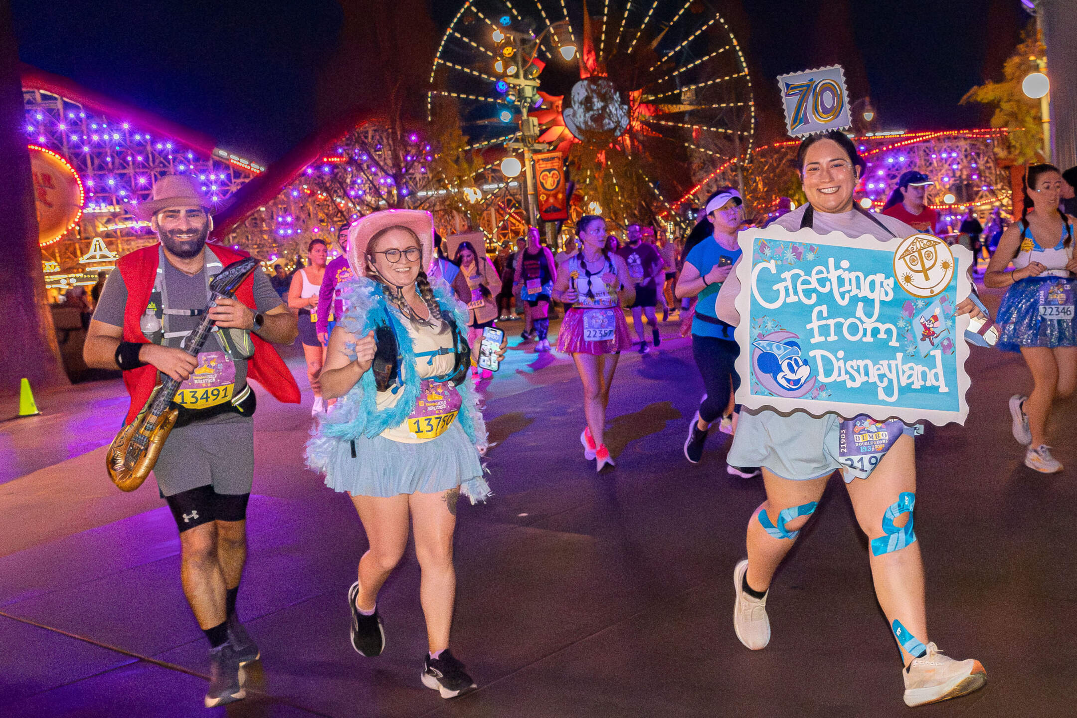 , DISNEYLAND UPDATE: Transport Troubles, 25 Years of Change & After Dark Dates Drop