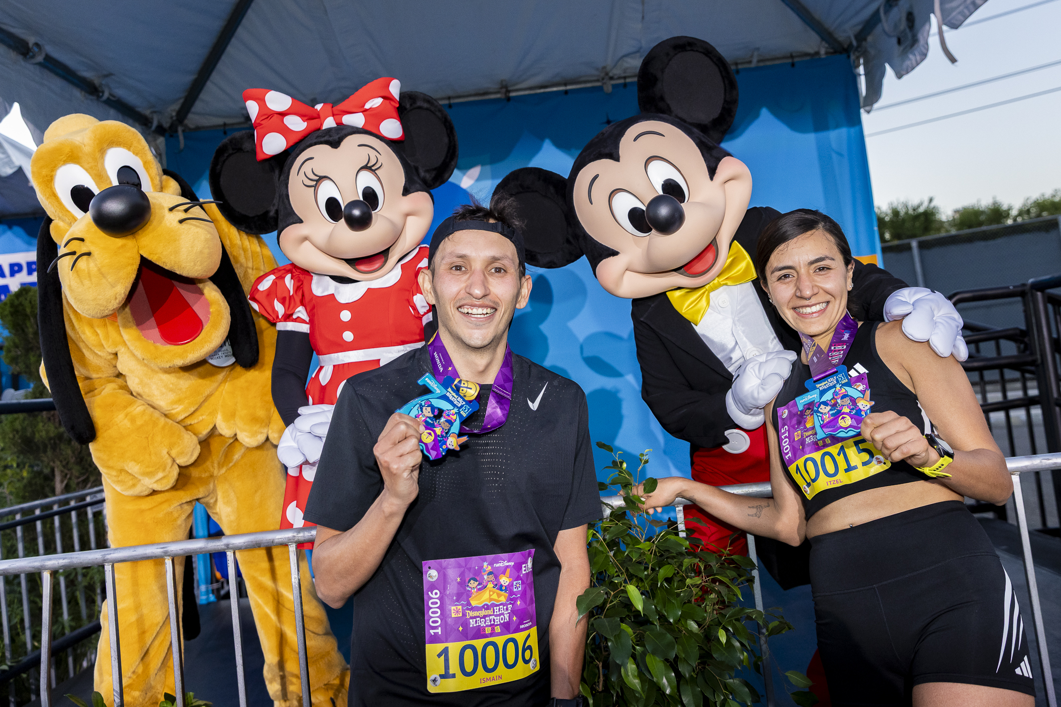 , DISNEYLAND UPDATE: Transport Troubles, 25 Years of Change & After Dark Dates Drop