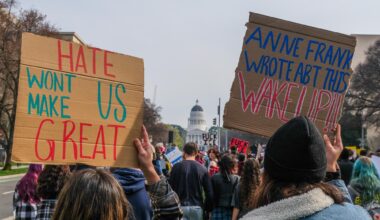 Sacramento high school students rally against ICE – The State Hornet