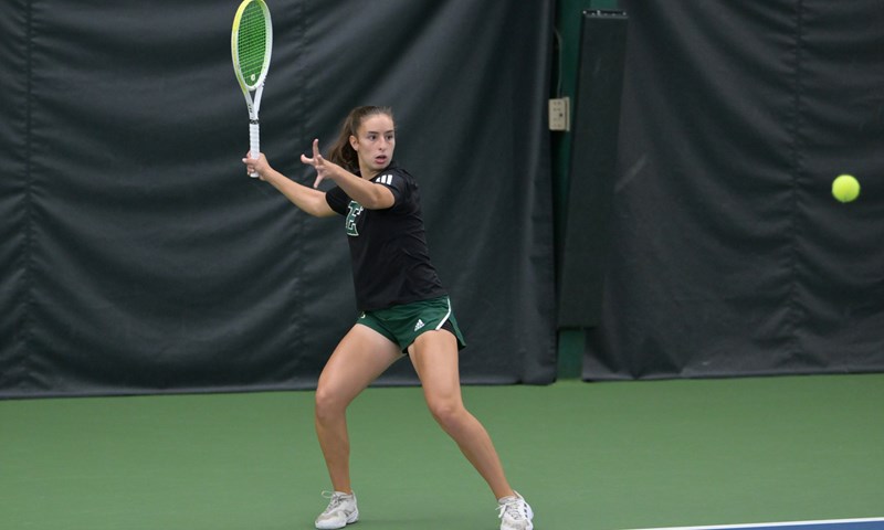 Eagles Down Oakland to Tie Program Record Start at 6-0