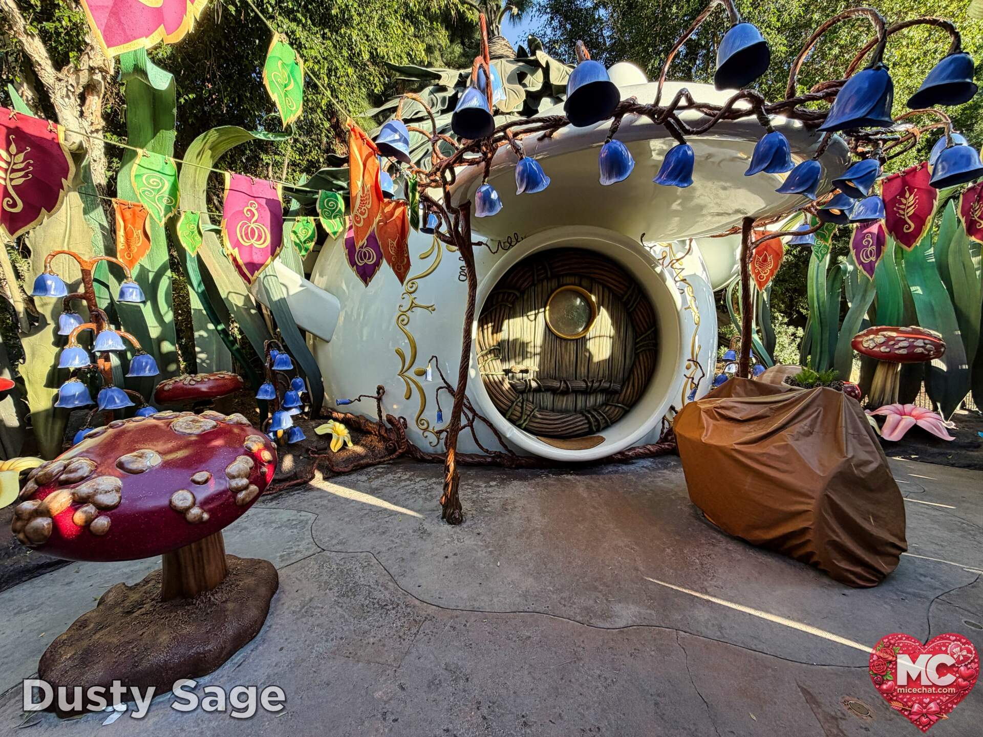 , DISNEYLAND UPDATE: Transport Troubles, 25 Years of Change & After Dark Dates Drop