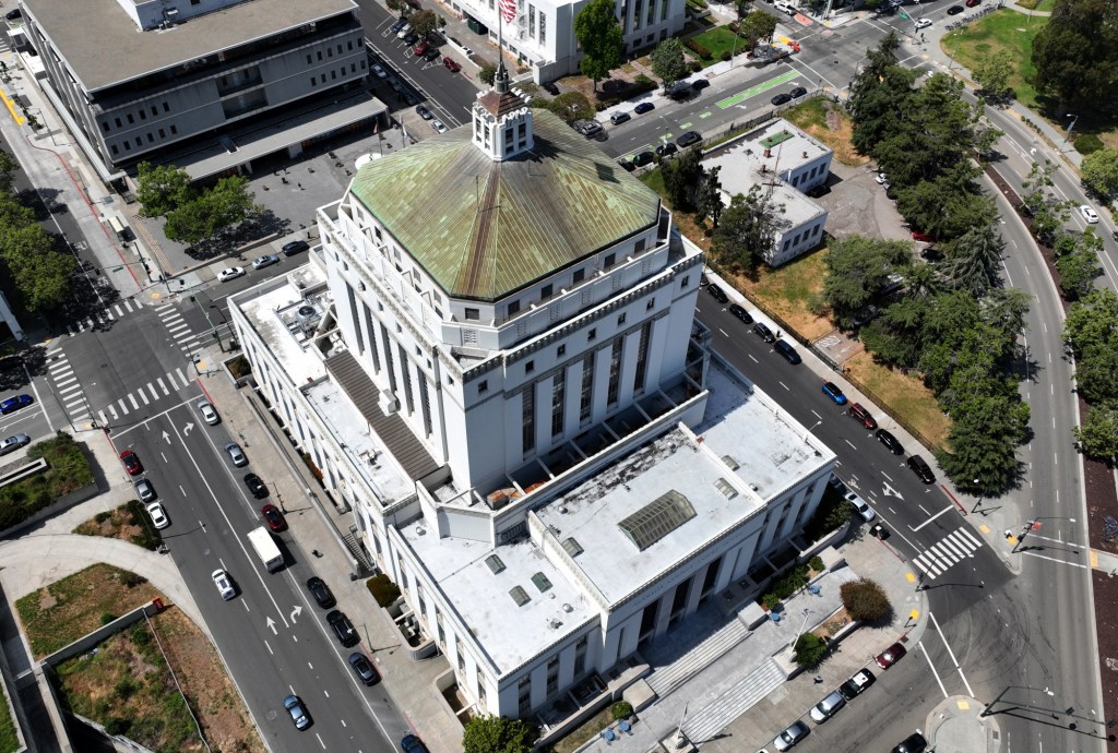 Ukiah man kept woman hostage at Oakland hotel to force her into servitude