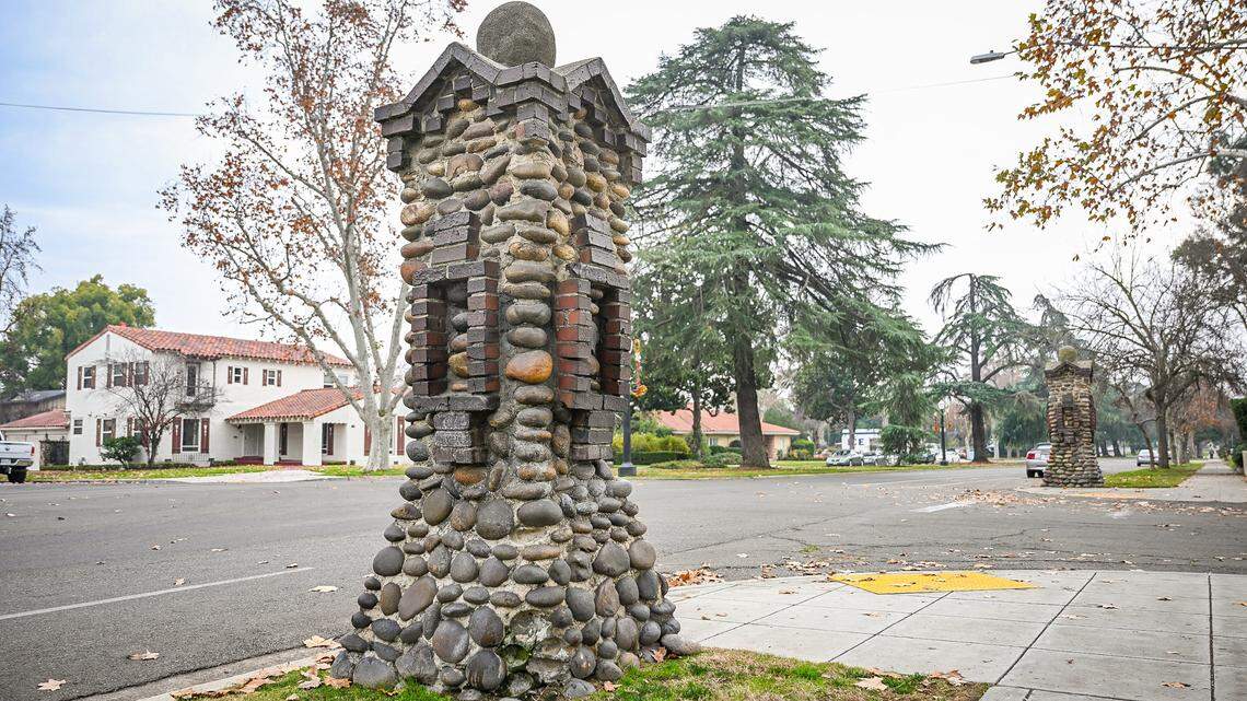 City greenlights rebuild of Palm and Simpson pillar