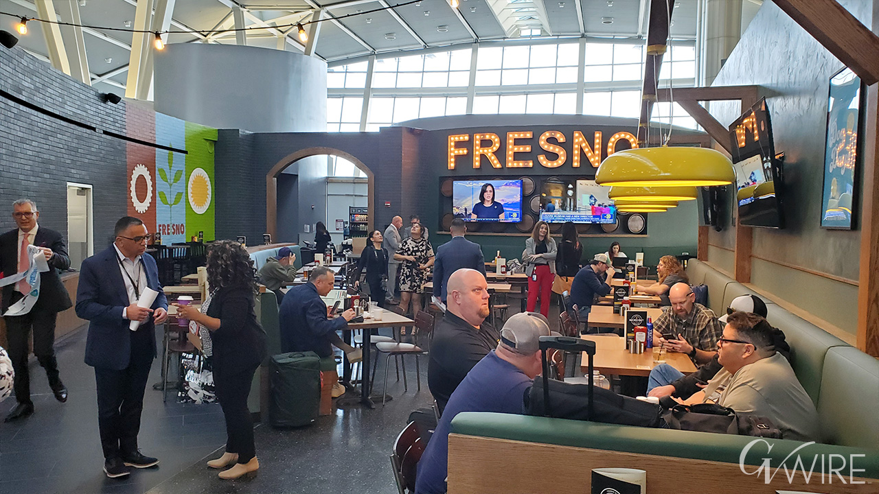 Hungry on the Go? Mad Duck and Ike's Are Newest Fresno Airport Eateries