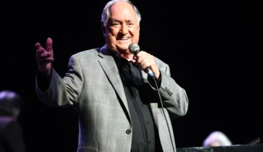 Neil Sedaka, singer-songwriter behind ‘Calendar Girl, dies – NBC Los Angeles