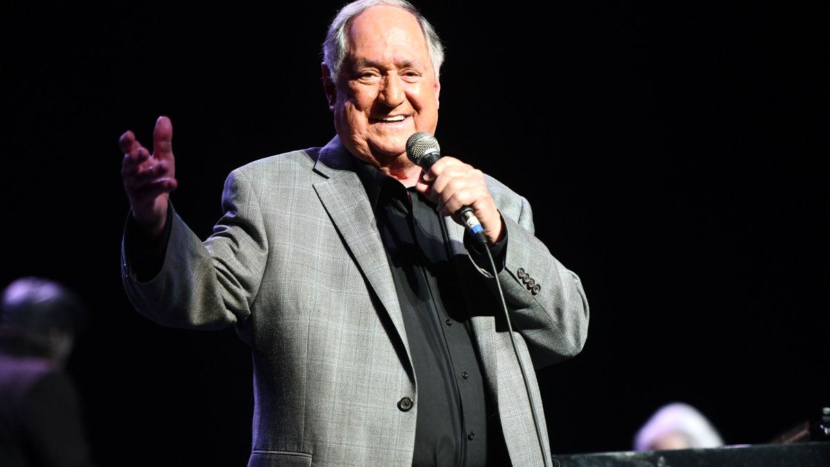 Neil Sedaka, singer-songwriter behind ‘Calendar Girl, dies – NBC Los Angeles