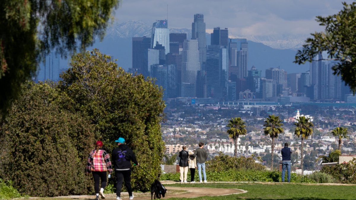 Santa Ana winds to bring warm-up to Southern California – NBC Los Angeles