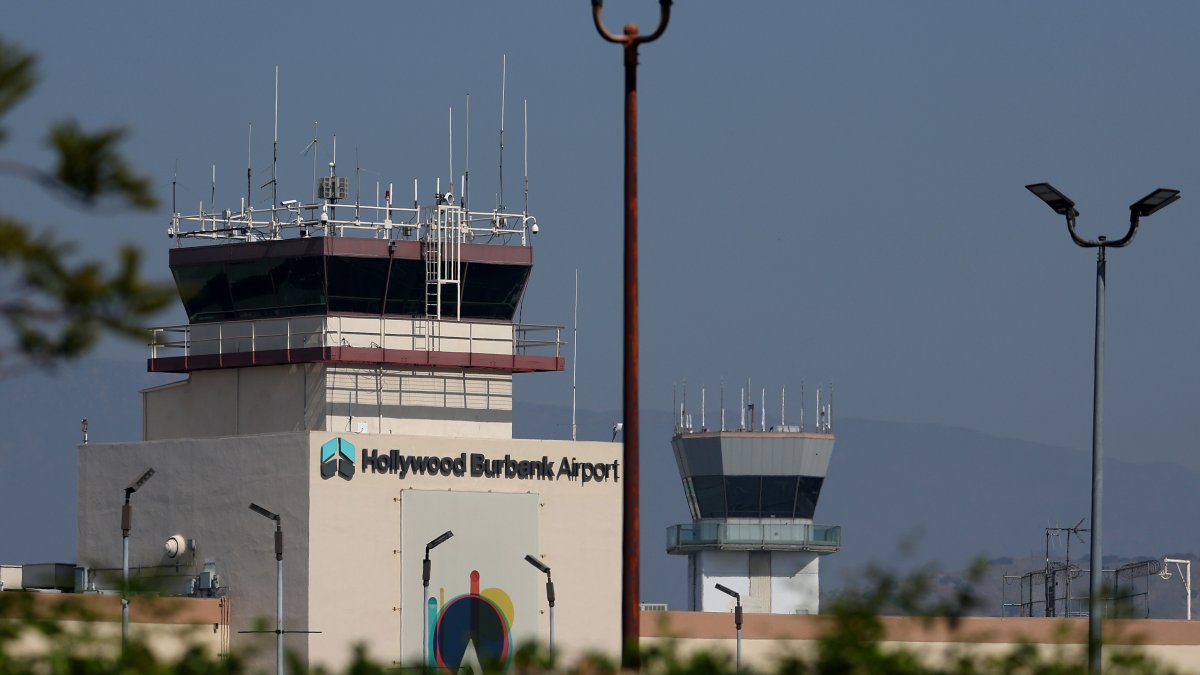 Man crashes stolen rental car at Hollywood Burbank Airport – NBC Los Angeles