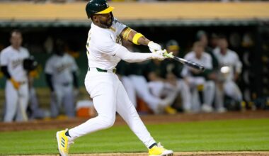 Padres agree to terms with free agent Miguel Andujar