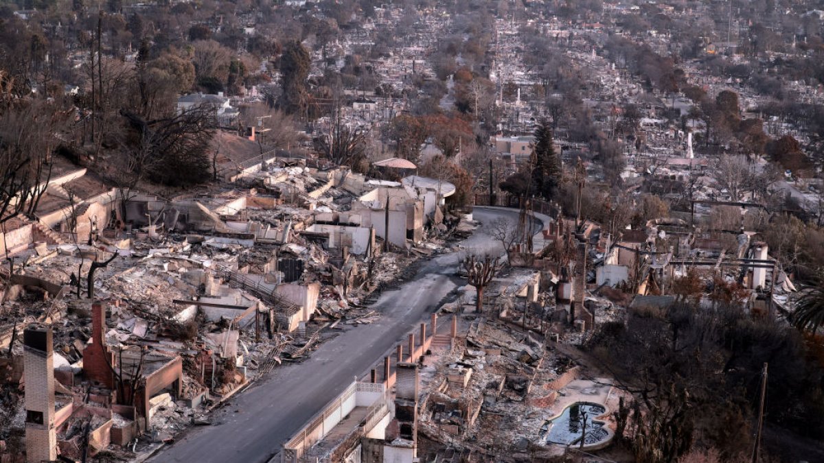Firefighter says concerns were raised before Palisades wildfire – NBC Los Angeles
