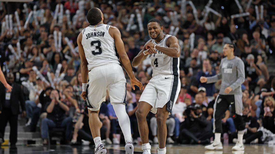 Kings vs. Spurs: Sacramento struggling without De’Aaron Fox