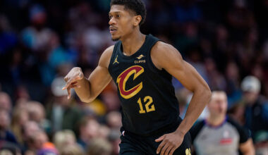 Kings trade Ellis, Schroder, Saric for De'Andre Hunter