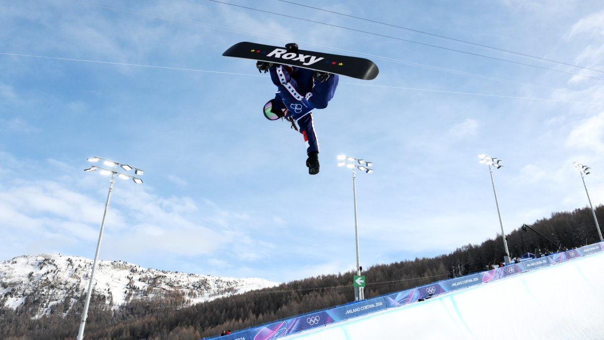 Torrance snowboarder Chloe Kim advances to halfpipe final – NBC Los Angeles