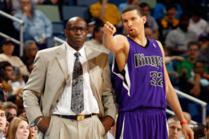 NEW ORLEANS - DECEMBER 20:  Francisco Garcia #32 talks with head coach Kenny Natt of the Sacramento Kings during the game against the New Orleans Hornets on December 20, 2008 in New Orleans, Louisiana.   The Hornets defeated the Kings 99-90.   NOTE TO USER: User expressly acknowledges and agrees that, by downloading and/or using this Photograph, user is consenting to the terms and conditions of the Getty Images License Agreement.  (Photo by Chris Graythen/Getty Images)