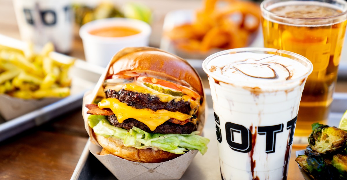 Napa Valley’s Gott’s Roadside Stand Opens Its First Los Angeles Location