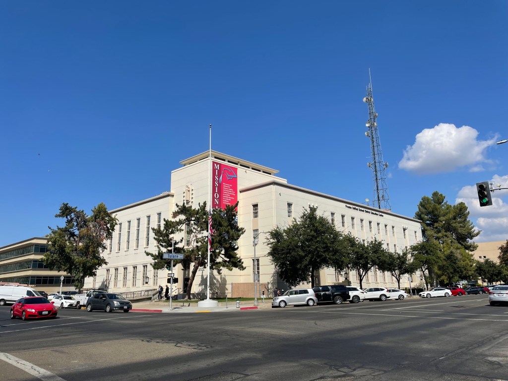 Fresno Unified poised to adopt classroom cellphone ban