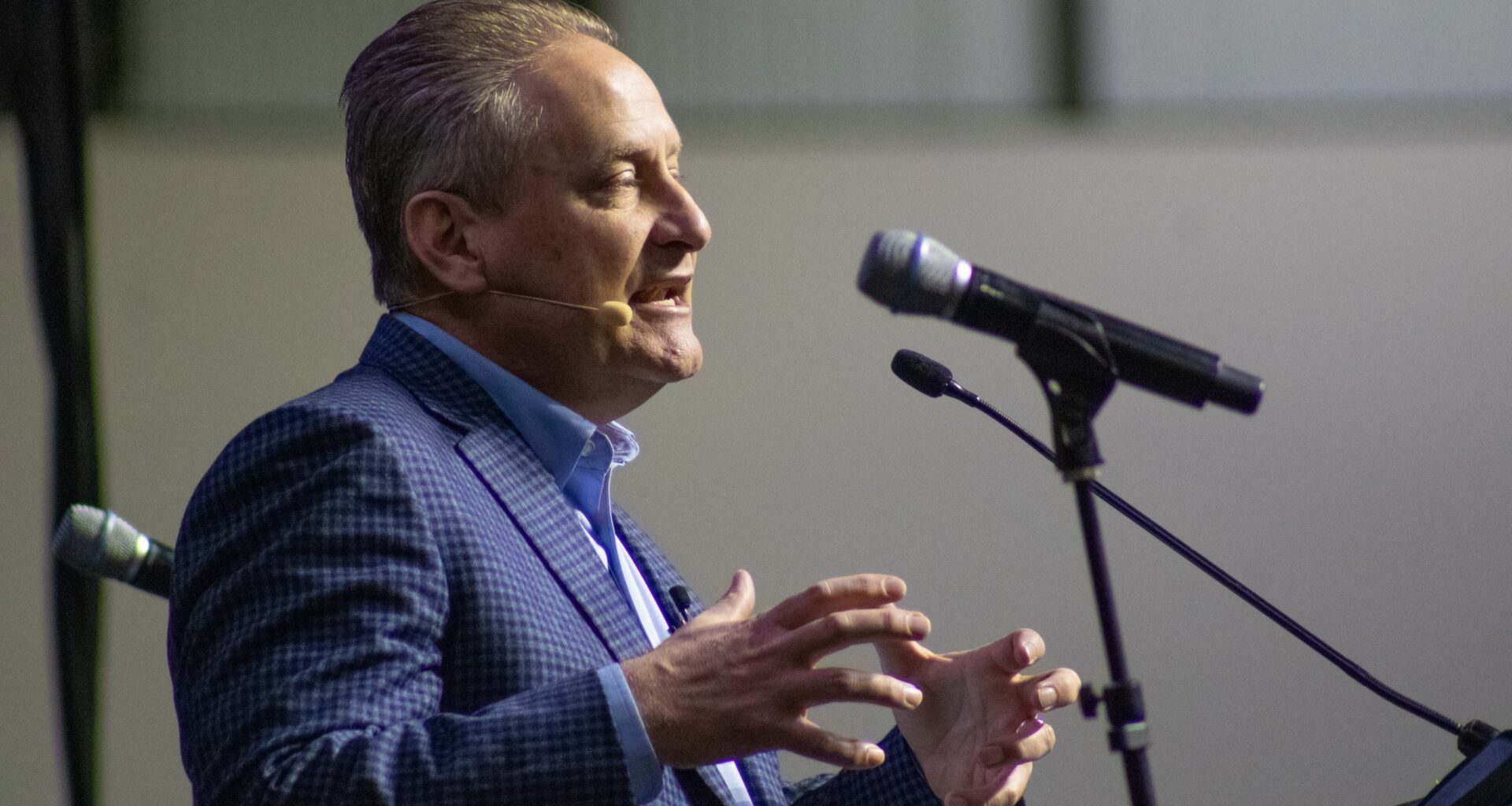 Fresno-area leaders, Hobby Lobby CEO gather for annual prayer breakfast