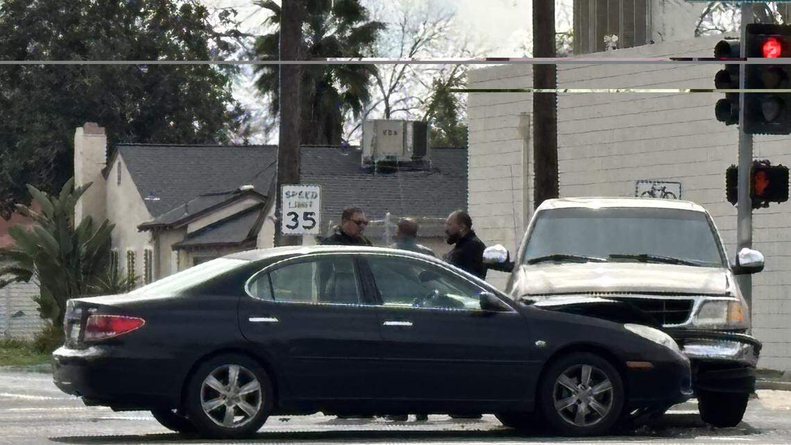Woman injured in two-vehicle crash in Fresno intersection