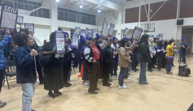 A new contract for OUSD support staff raises the district’s lowest salaries