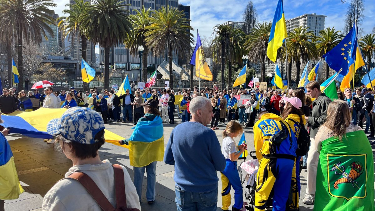 Hundreds rally in SF on 4th anniversary of Russia-Ukraine war – NBC Bay Area