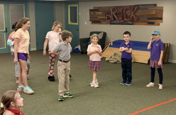 Cast members of "Finding Nemo Kids" find plenty to talk about in weekly rehearsals, with most of them learning multiple parts. (Coco Sein)