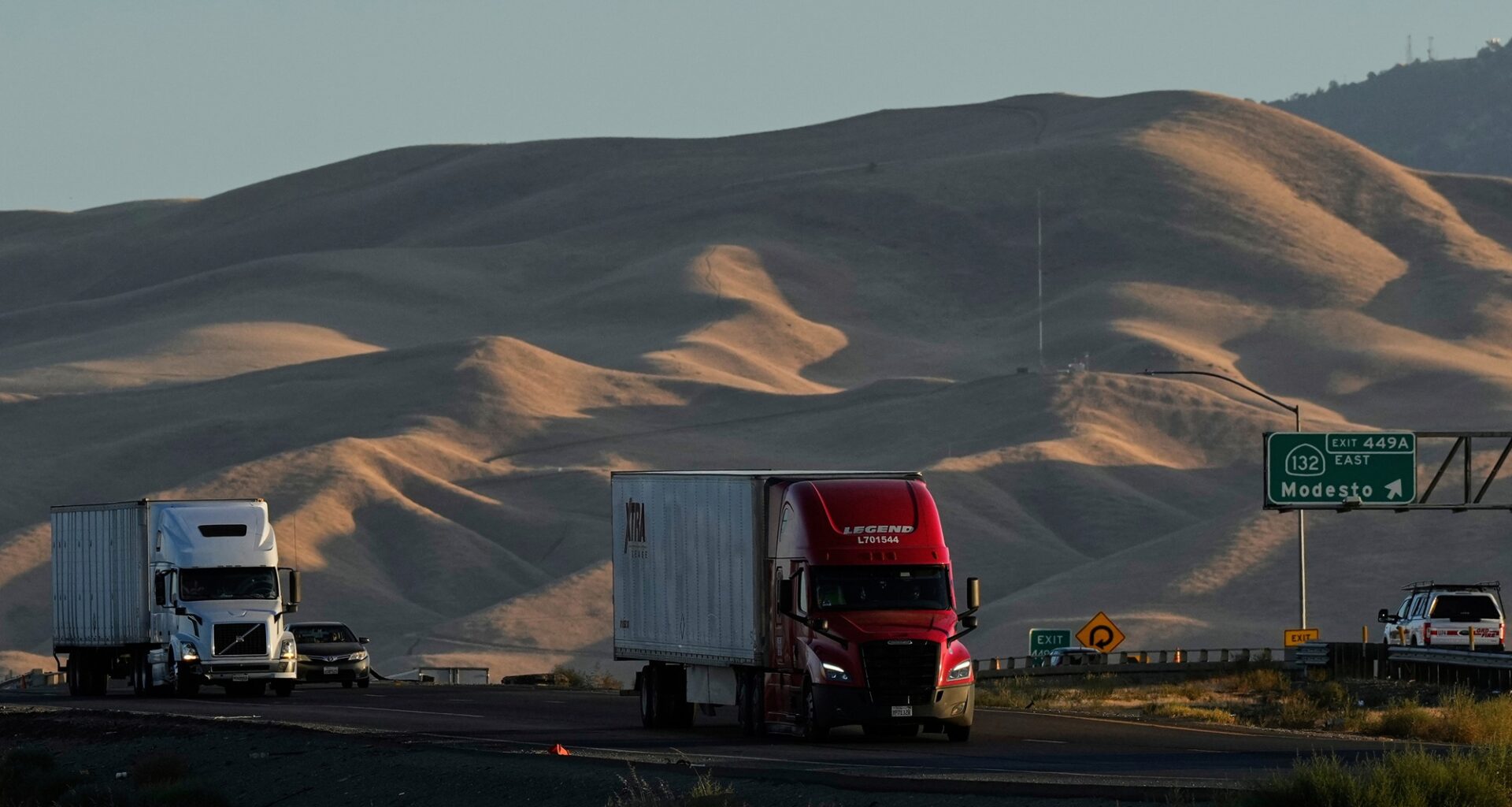 Judge Says California Must Allow 20,000 Immigrant Drivers to Reapply for Commercial Licenses