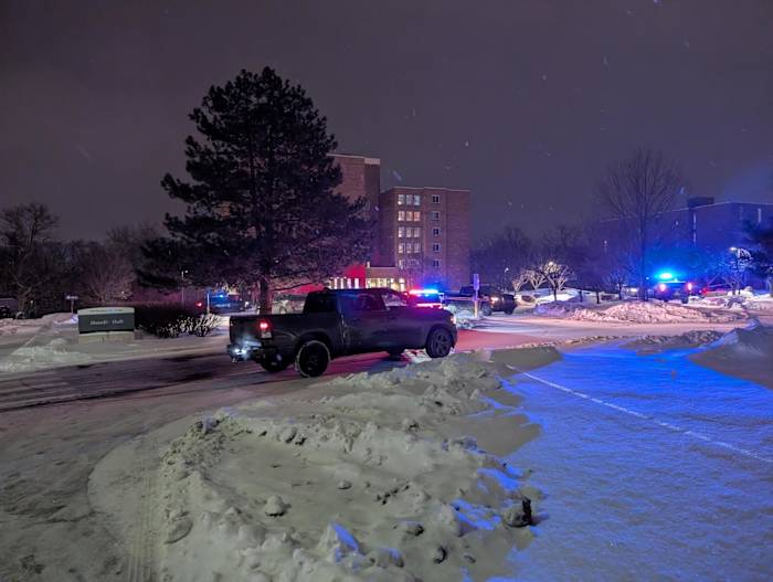 Police search for suspects in non-student stabbing on Oakland University campus; lockdown partially lifted