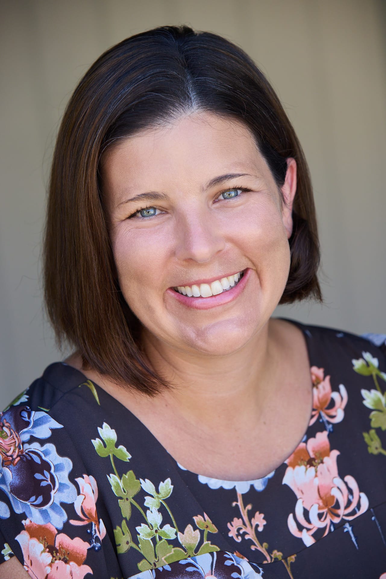 Jenny Farrell headshot