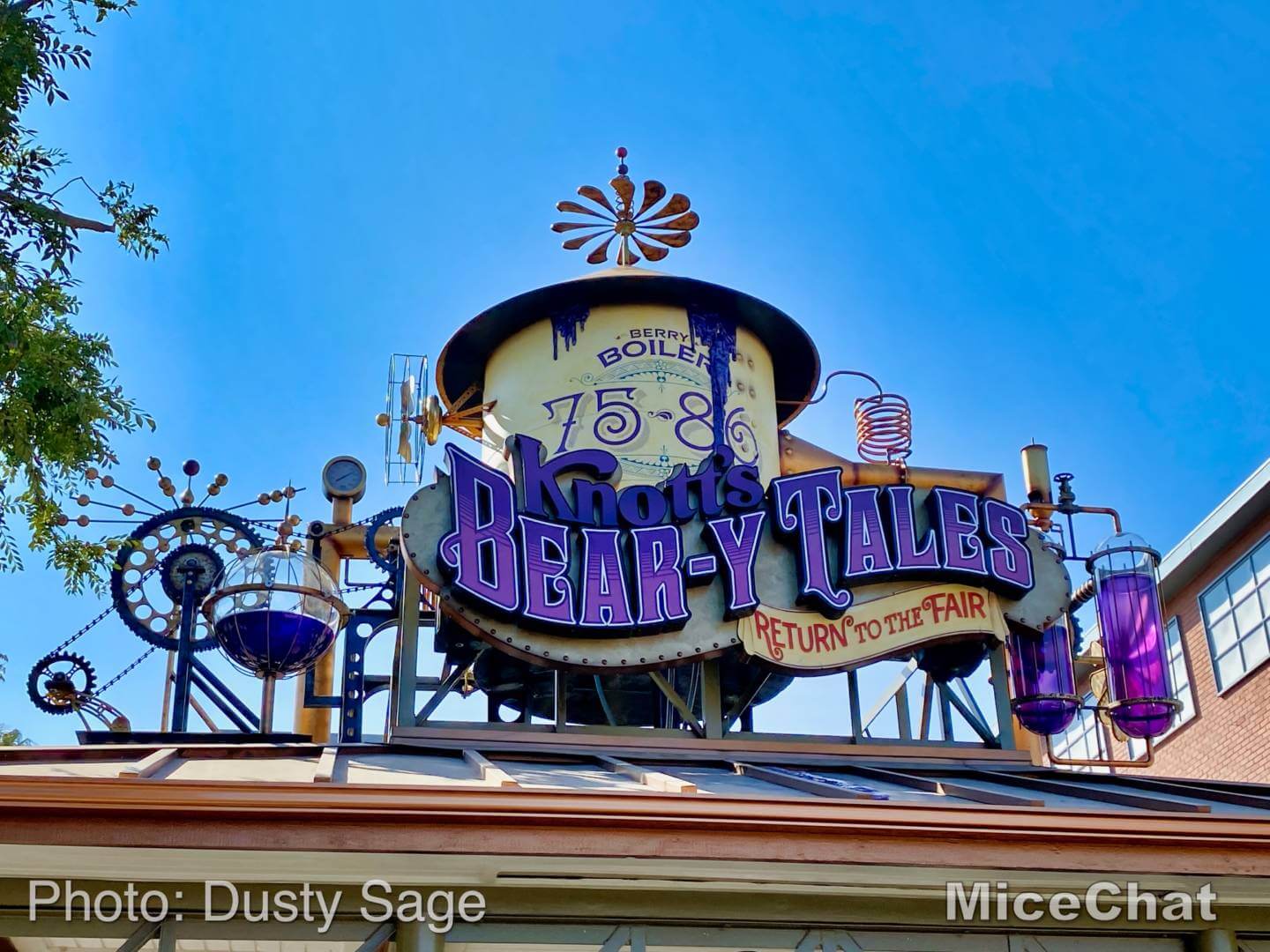 , DISNEYLAND UPDATE: Transport Troubles, 25 Years of Change & After Dark Dates Drop