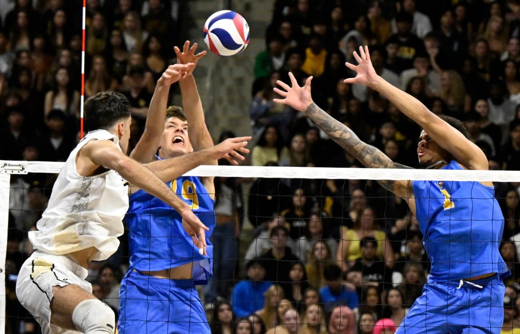 No. 1 UCLA men’s volleyball rallies to beat No. 2 Long Beach State in rematch of NCAA final – Press Telegram