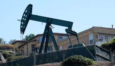 Hundreds of San Diego County schools, parks and care facilities are near potentially dangerous oil wells, data show – San Diego Union-Tribune