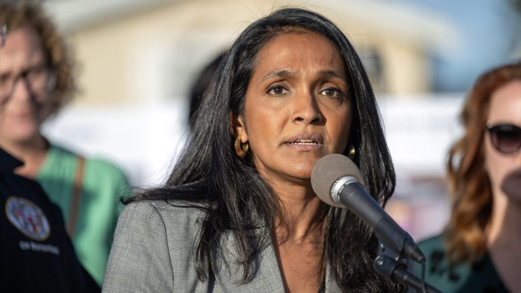 Nithya Raman’s entry tests Karen Bass from the left in Los Angeles mayoral race – Daily News