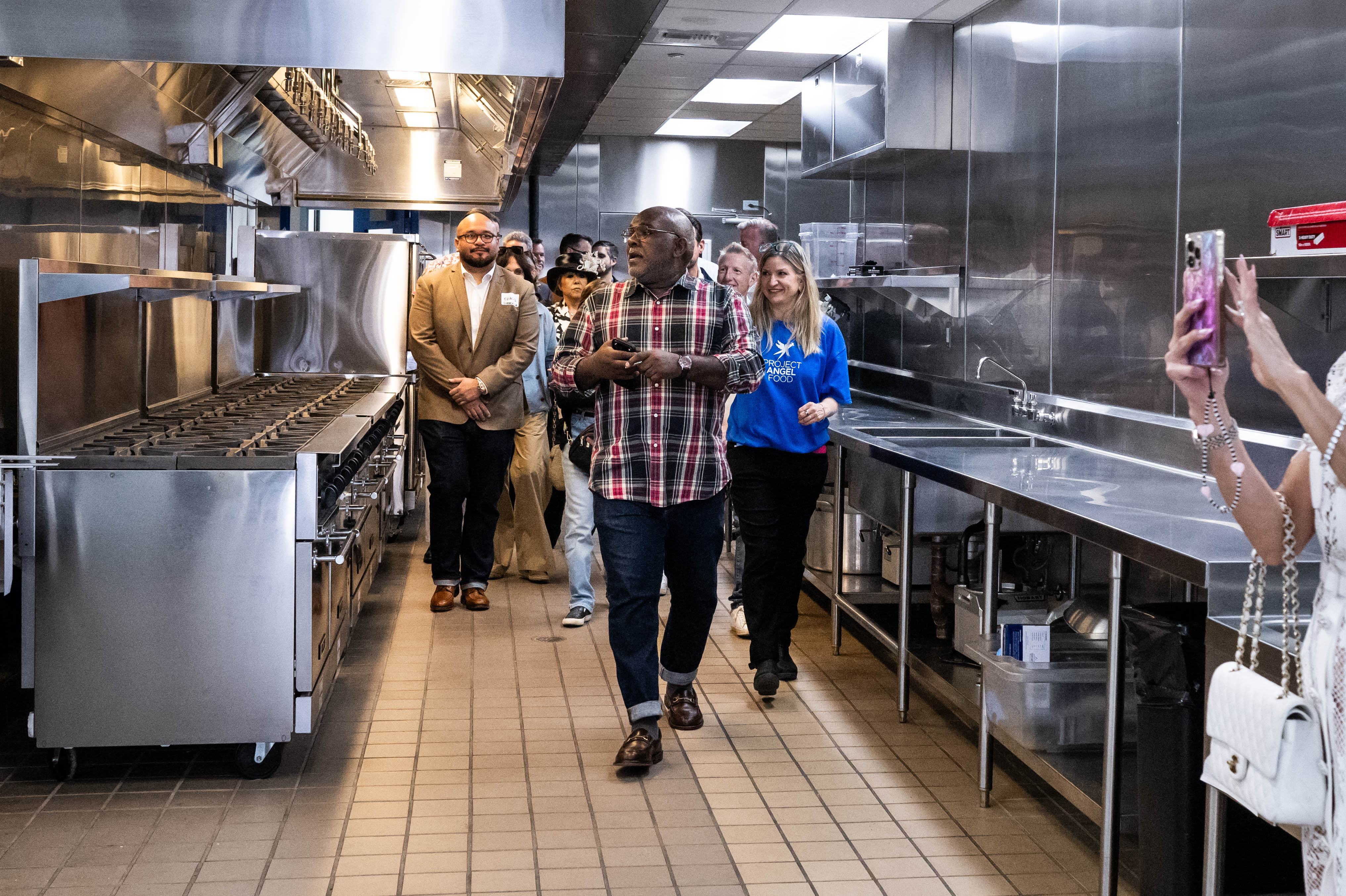 People tour Project Angel Foodâs new kitchen in Los Angeles...