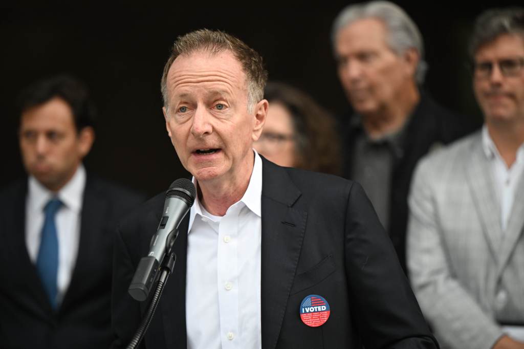 Austin Beutner drops out of mayoral campaign in wake of his daughter’s death – Daily News