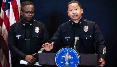 Two Westside L.A. Council members pool their funding for street light repairs – Daily News