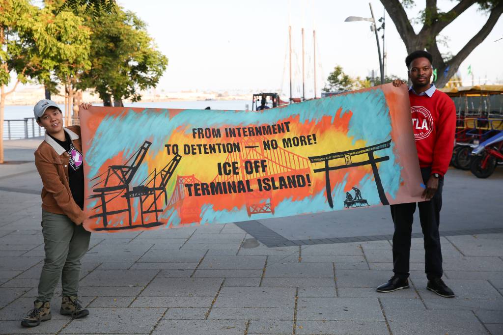 Federal immigration enforcement agents demobilize staging area at Terminal Island – Daily News