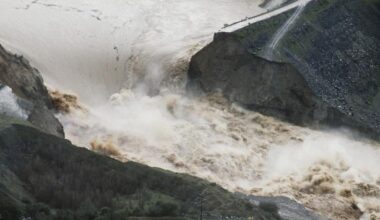 Auburn coffer dam collapse strained Sacramento flood defenses